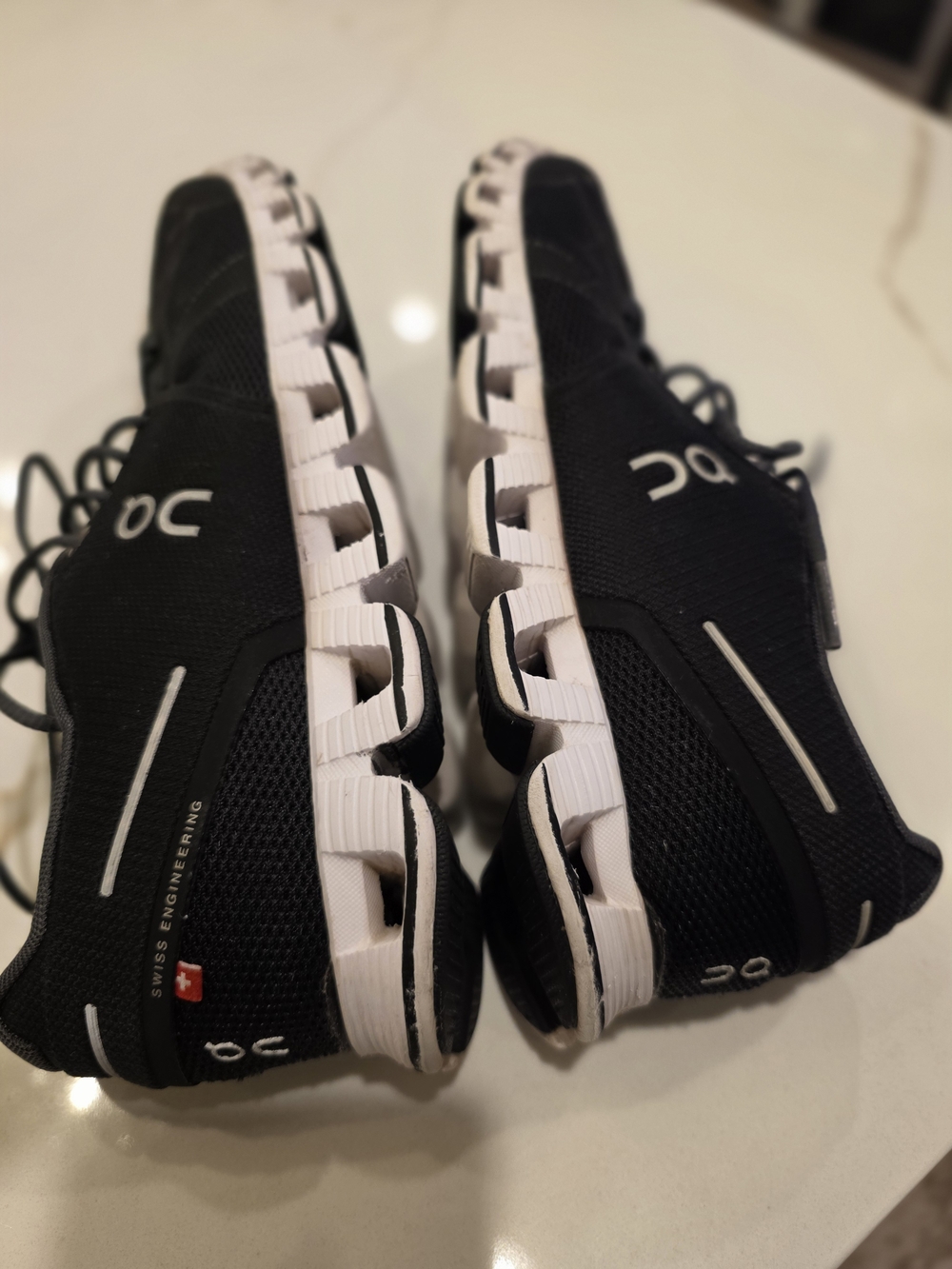 On Running Running WomenCloud Running Shoes - Black/White Size 9.5 - Picture 7 of 11